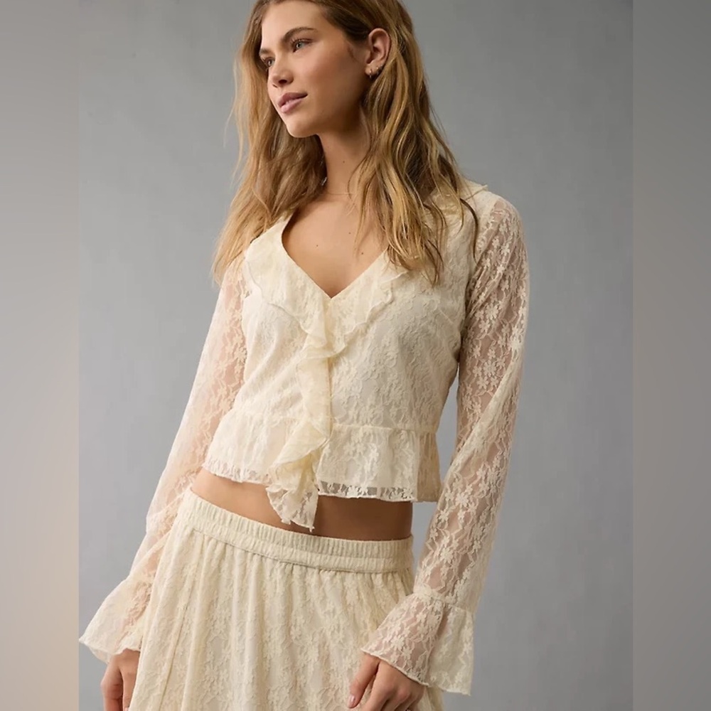 NWOT AE Bohemian Cream Lace Ruffle Babydoll Cropped Blouse